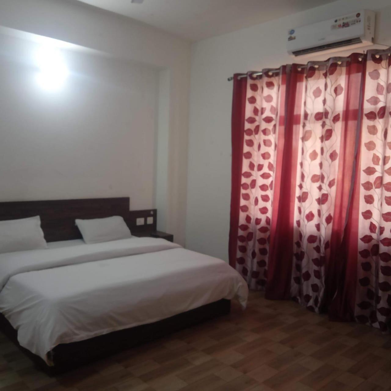 The Rejoice Hotel & Guesthouse Greater Noida Exteriör bild